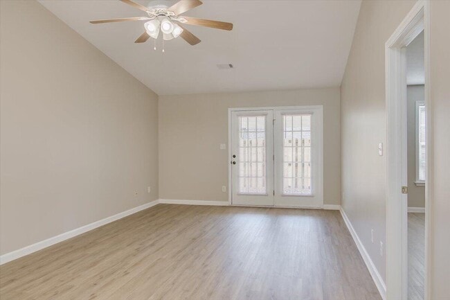 Building Photo - 608 Mickelson Way