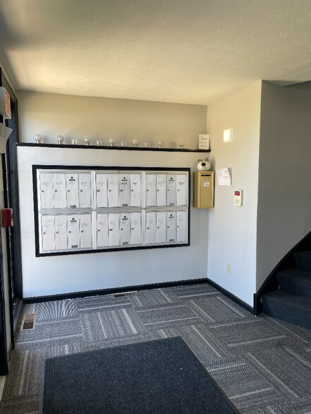 Building Photo - 1145 S Main St