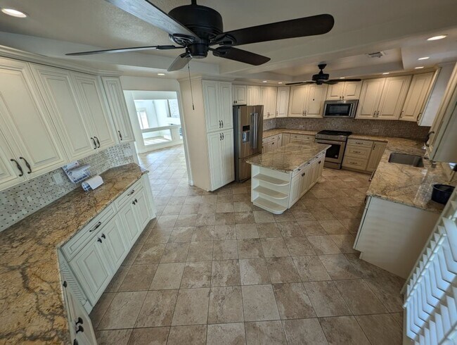 Building Photo - 8332 Mountain Heather Ct