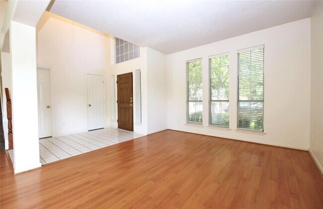 Building Photo - 4602 Rainbow Valley Ct