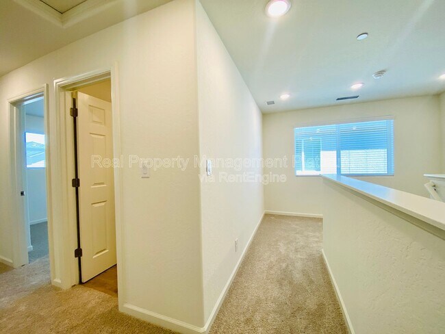 Building Photo - 6407 E Riesling Dr