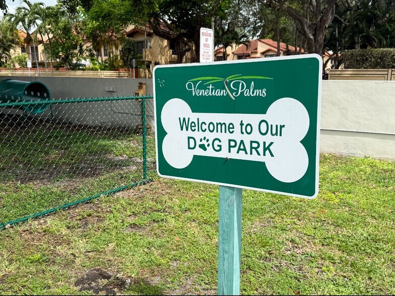 Building Photo - 7917 SW 104th St