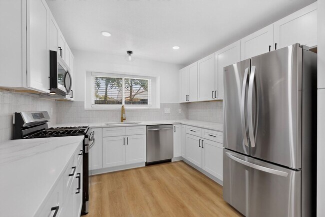Building Photo - Gem In Flower Mound Waiting On You!!!