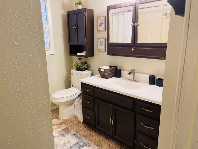 Building Photo - 114 E Liberty St