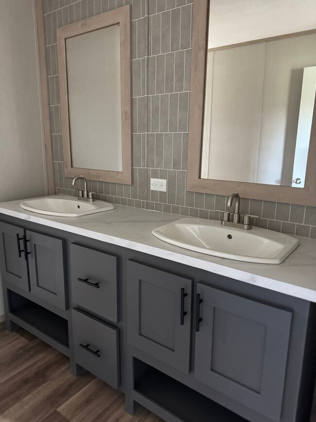Building Photo - Three Oaks Main Home builders. LLC