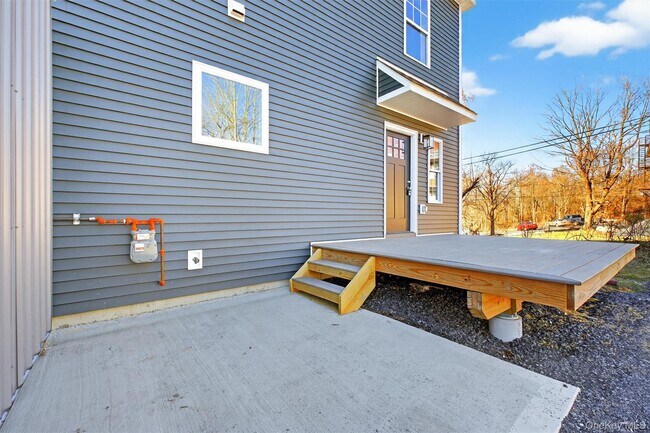 Building Photo - 104 North Rd