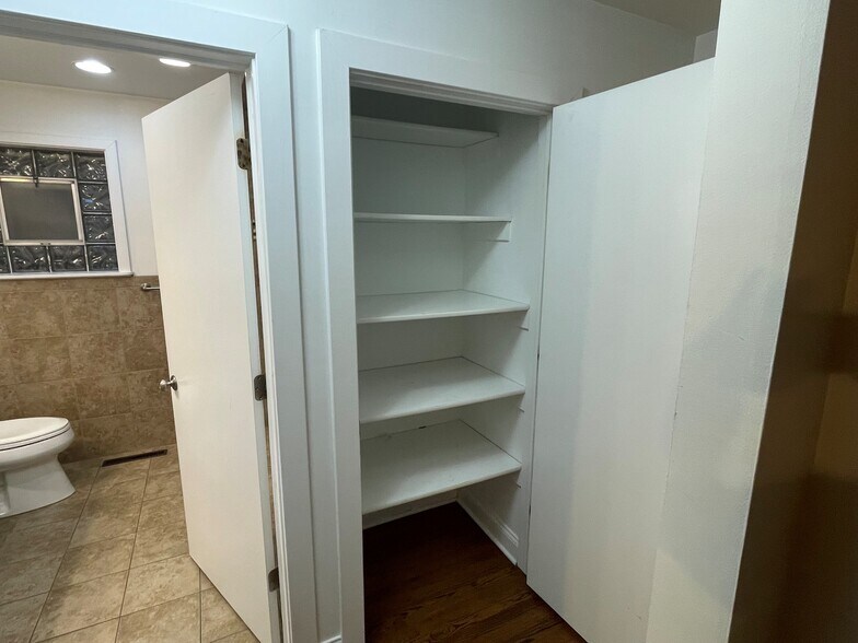 Building Photo - 111 S Lorraine Rd