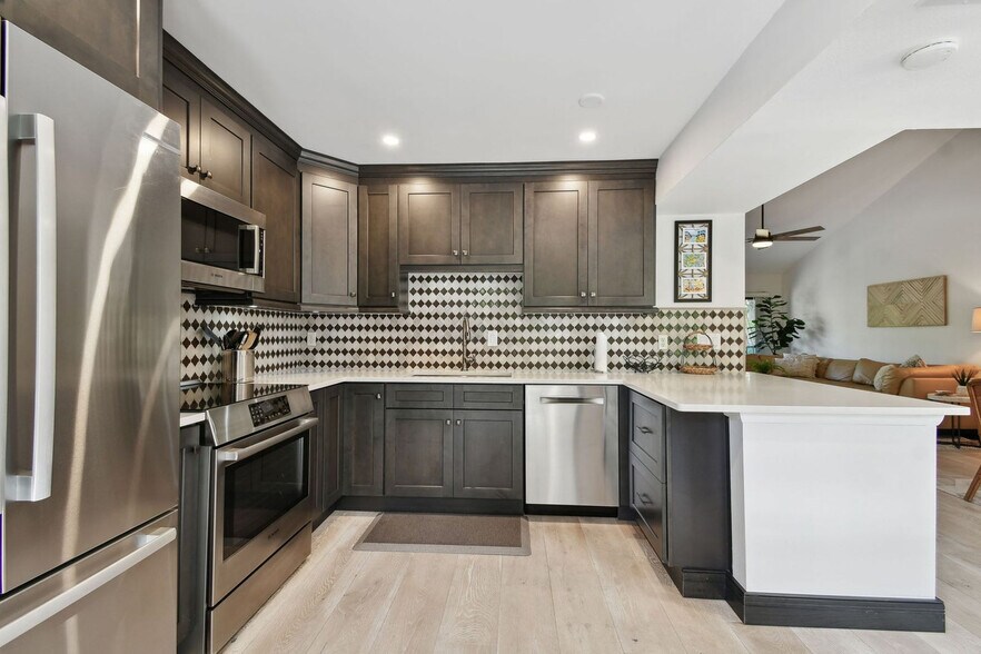Building Photo - 1667 Brookhouse Cir