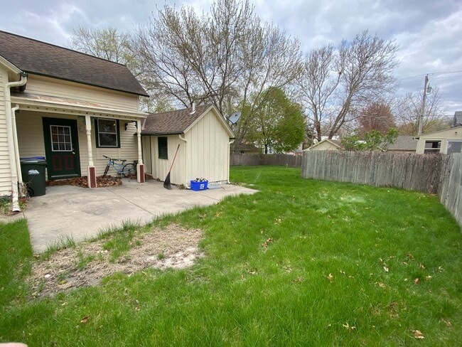 Building Photo - 3 Bedroom 1 Bath House - Close to Downtown Iowa City