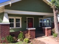 Building Photo - 1923 Charming Updated Bungalow in Ross Man...