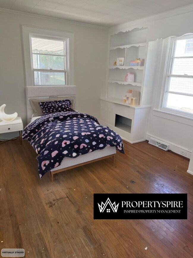 Building Photo - Charming 3 Bed 2 Bath Room Home In Salisbu...