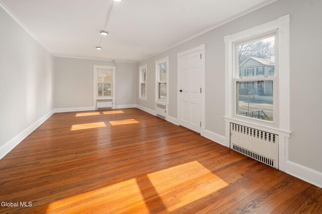 Building Photo - 232 Main St