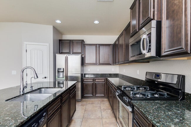 Building Photo - 3481 S Bluejay Dr