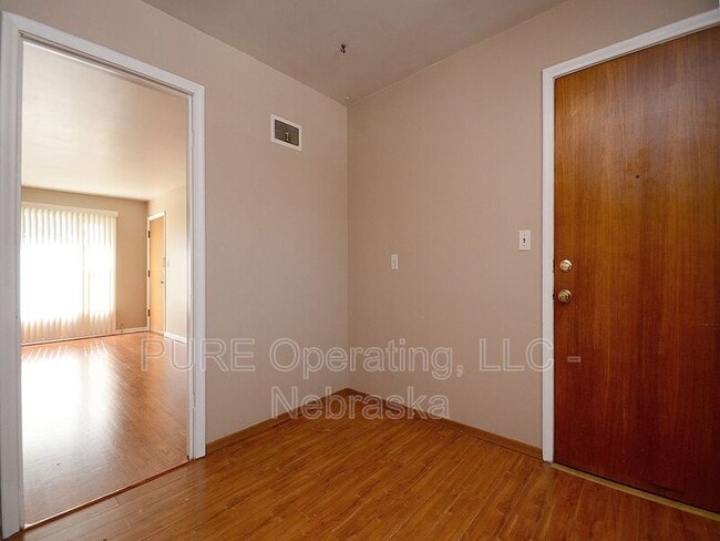 Building Photo - 210 N 32nd Ave