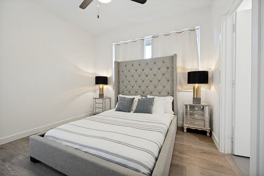 Guest Bedroom - 5018 Bryan St