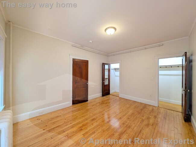 Building Photo - 5 Linnaean St