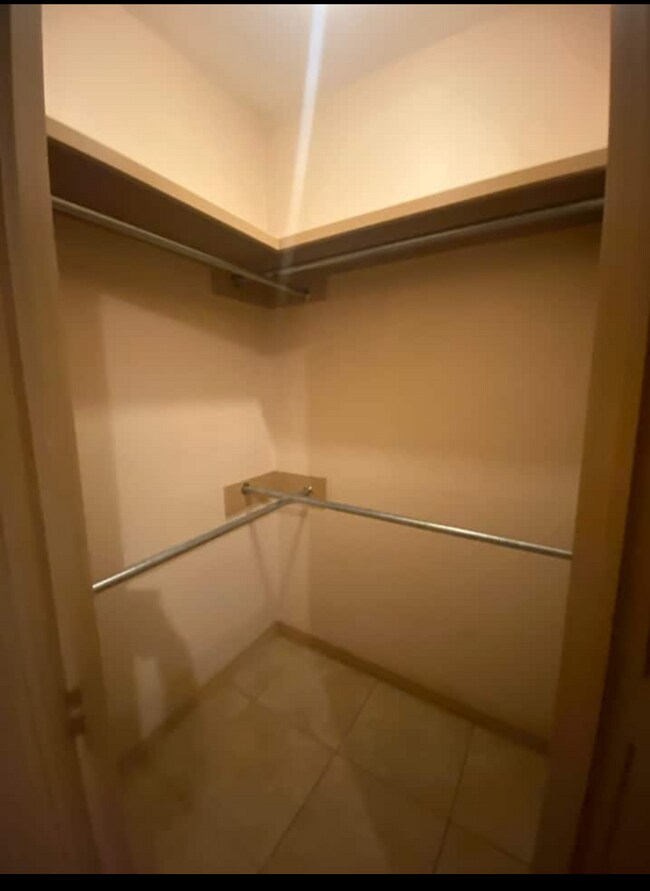 Building Photo - 682 Alto Bonito St