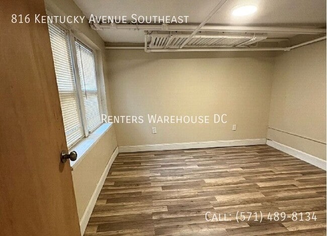 Building Photo - 816 Kentucky Ave SE