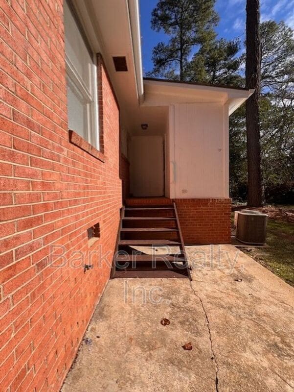 Building Photo - 2527 Ricky Cir