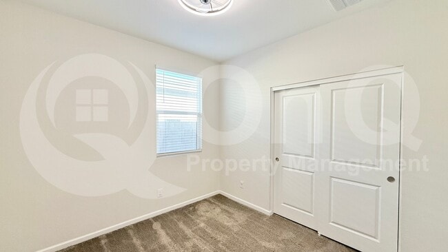 Building Photo - 17421 W Daley Ln