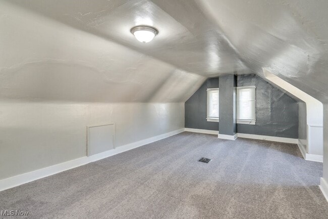 Building Photo - 920 Bloomfield Ave