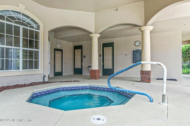 Building Photo - 13810 Sutton Park Dr N