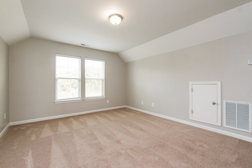 Building Photo - 23 Marsh Creek Dr
