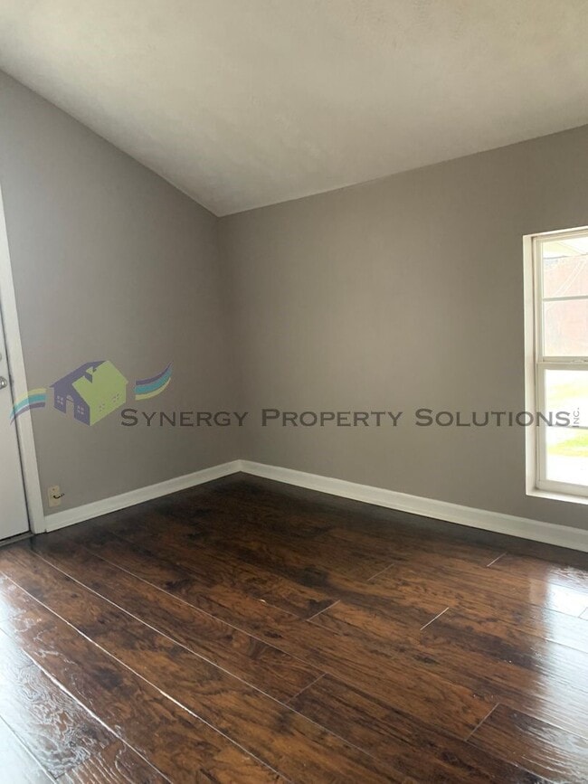 Building Photo - Madison Rental