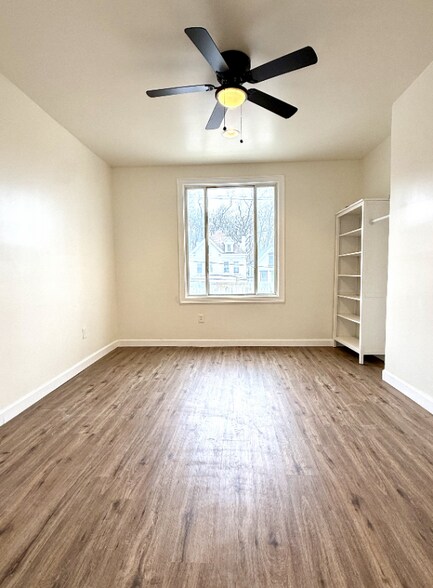 Building Photo - 5416 Black St