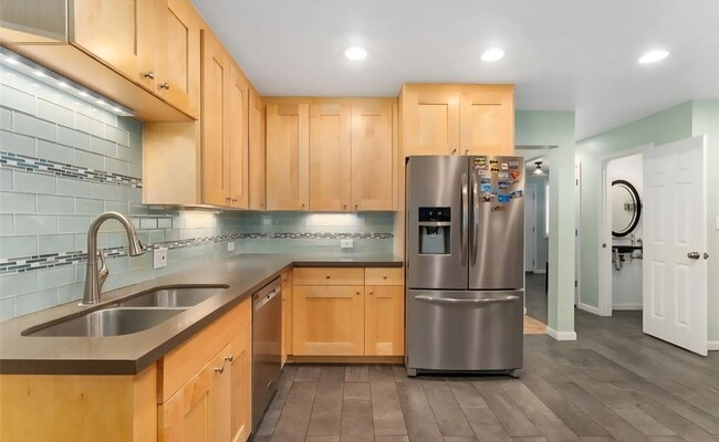 Building Photo - Welcome Home! Beautiful house in Littleton!