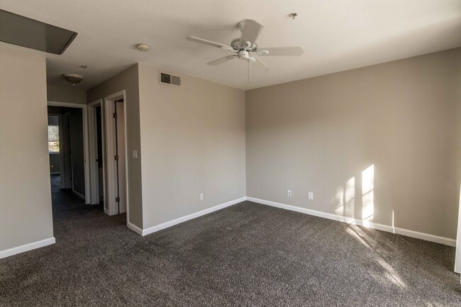 Building Photo - 3739 Black Eagle Dr