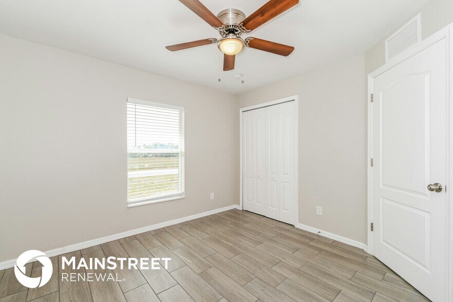 Building Photo - 2011 NW 23rd St