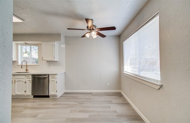 Building Photo - 16610 Cairngorm Dr