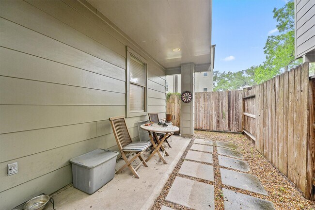 Building Photo - 4514 Center St