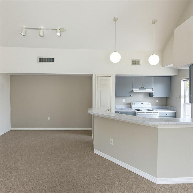 Building Photo - 10562 Windsor Lake Ct