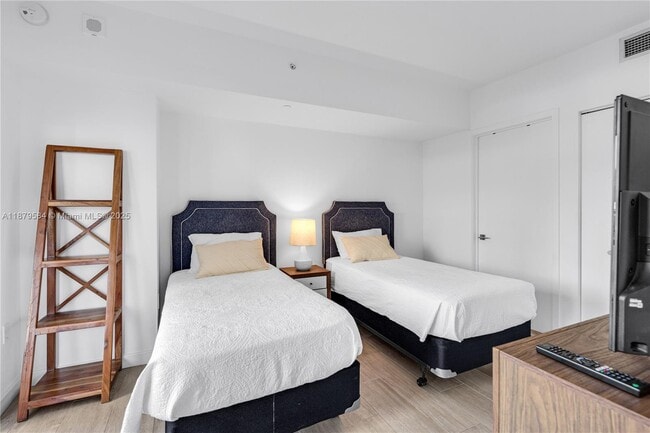 Building Photo - 45 SW 9th St