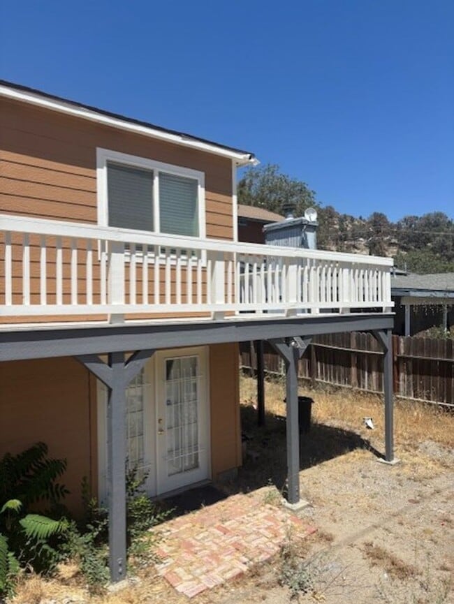 Building Photo - Newly Renovated 2 Bedroom Home in Mountain...