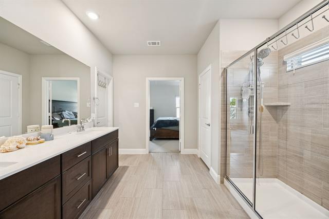 Building Photo - 200 Golden Harvest Dr