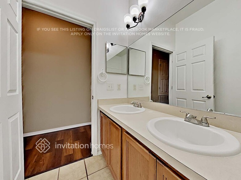 Building Photo - 4513 Barbados Loop