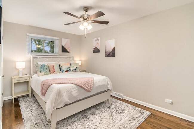 Building Photo - 823 Jay St