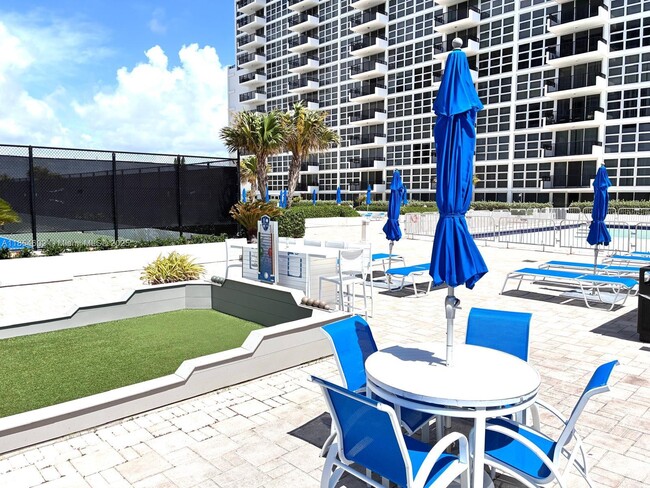 Building Photo - 531 N Ocean Blvd