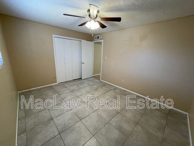 Building Photo - 841 E Fountain St