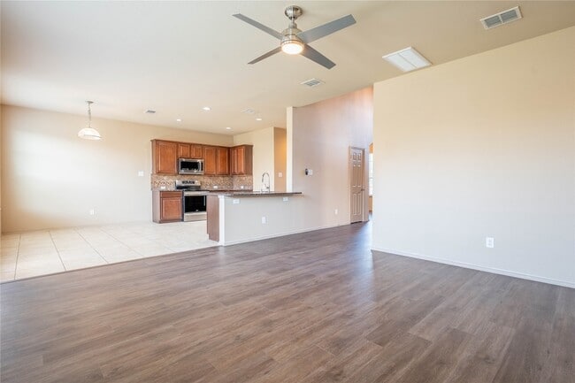 Building Photo - 5765 Sapphire Pool Trail