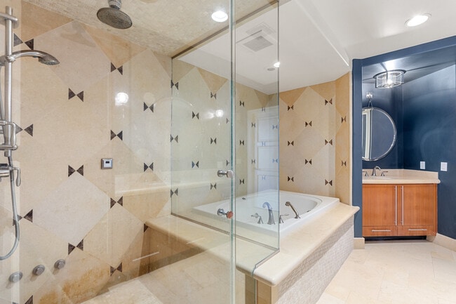 Building Photo - 9101 Alta Dr