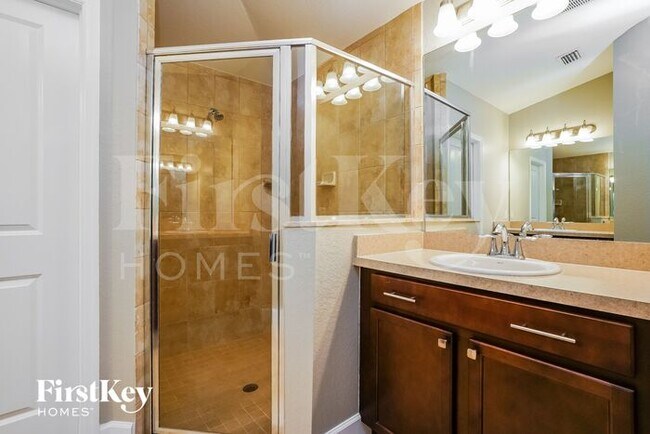 Building Photo - 2712 38th St SW