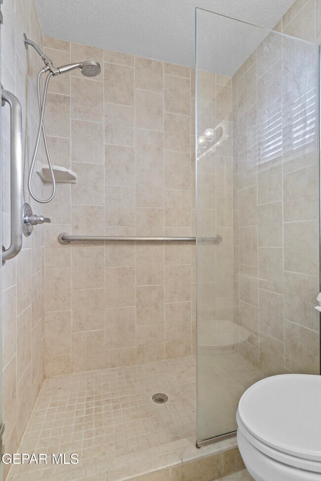 Building Photo - 9304 W Osborne Rd