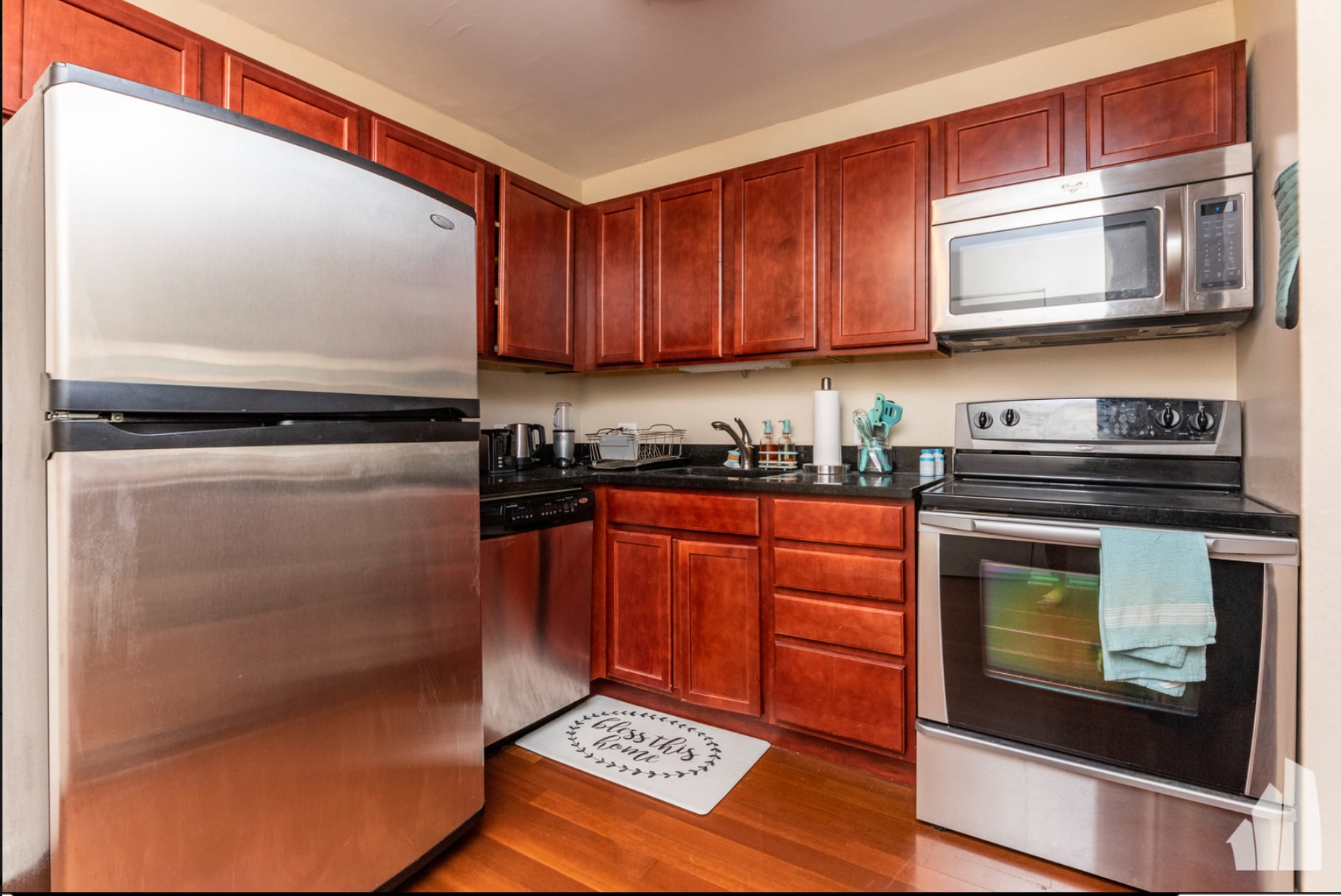 Building Photo - 222 E Pearson St