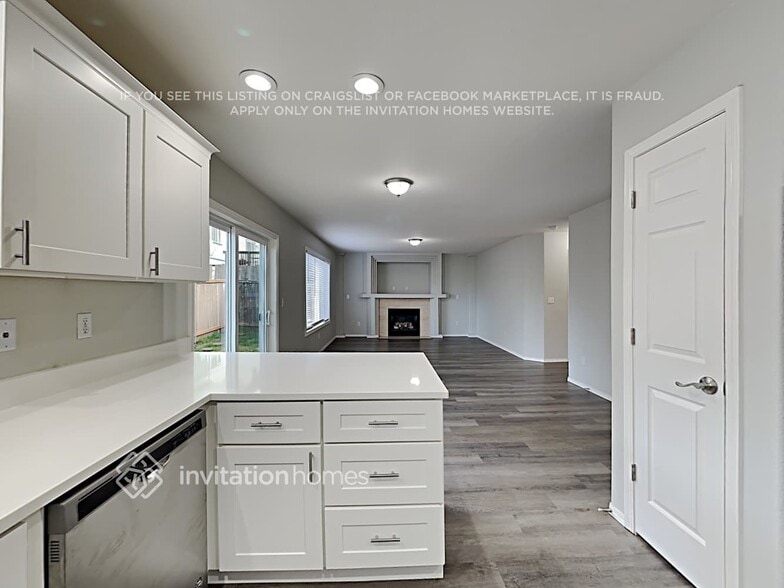 Building Photo - 1517 201st St E