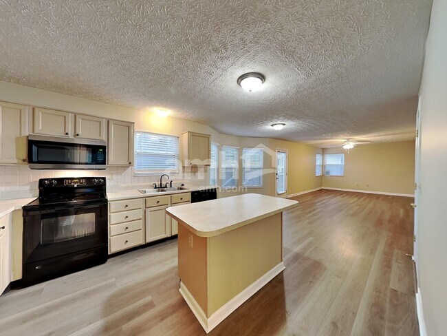 Building Photo - 7366 Murrayfield Dr