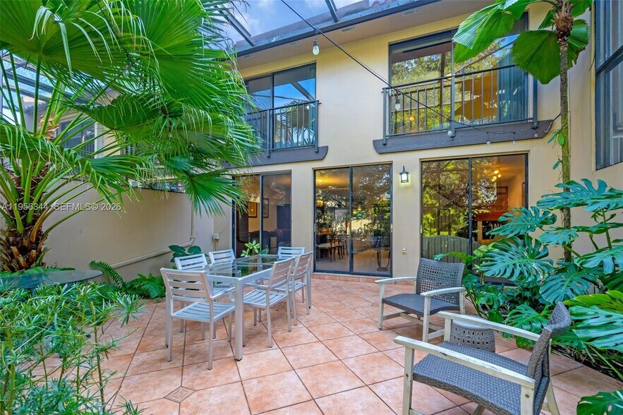 Building Photo - 3430 Torremolinos Ave